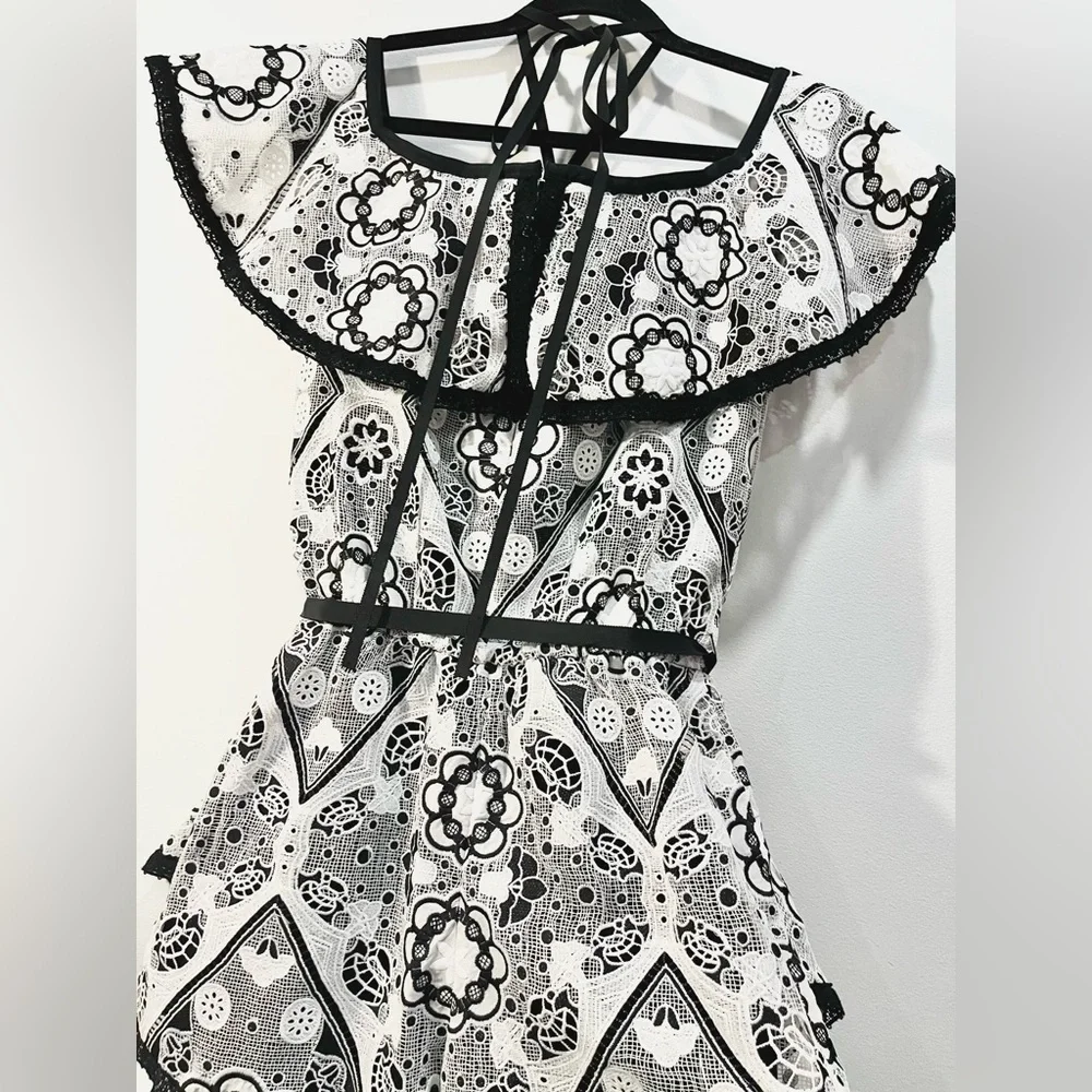 ALEXIS White Guipre Floral Lace Black Ribbon Flutter Off The Shoulder Romper M - Picture 11 of 13